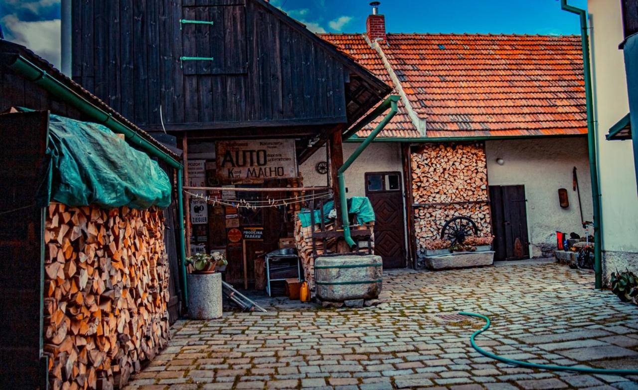 Penzion 1670 Nove Hrady  Exterior photo